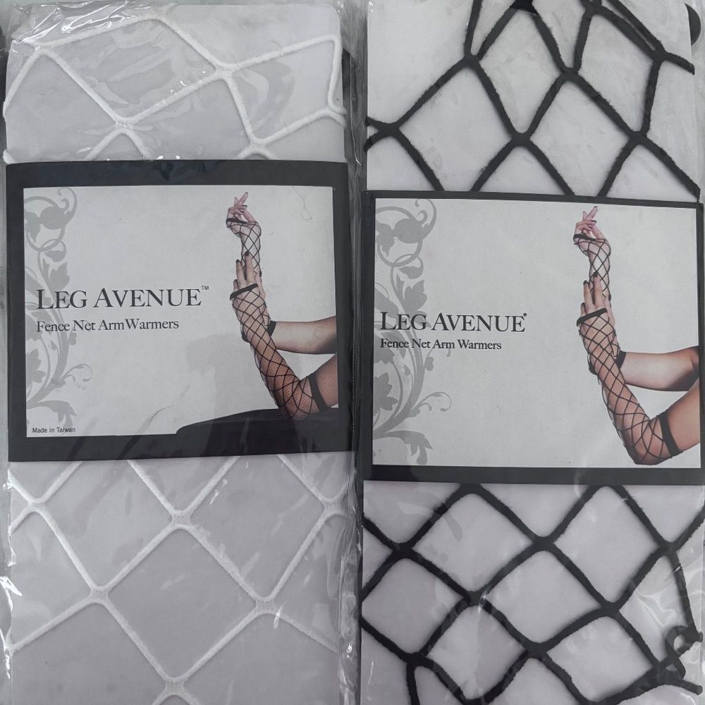 Leg Avenue White Fence Net Arm Warmers | Large Net Fishnet Gloves - Picture 3 of 3